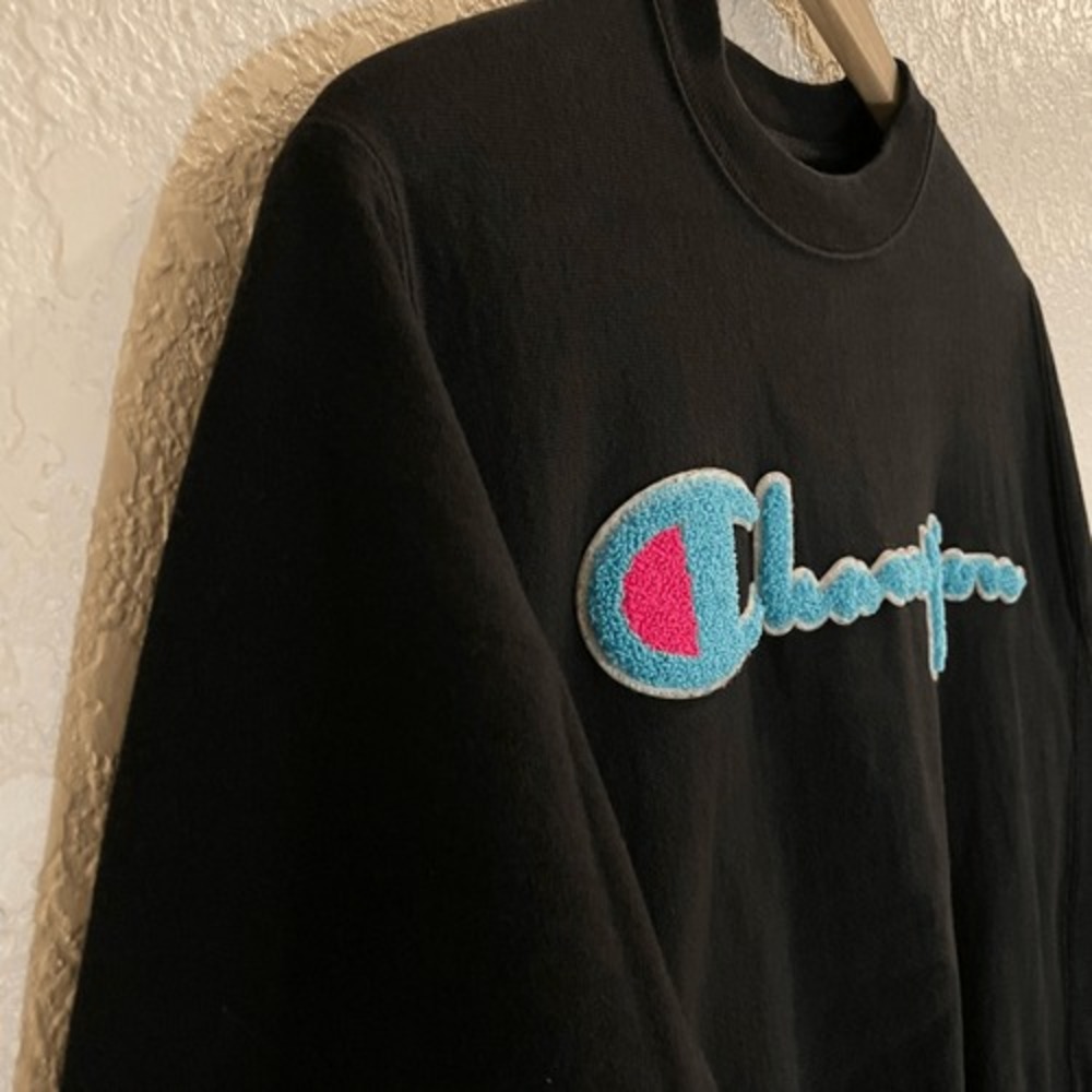 Champion Reverse Weave Black Chenille Script Logo Sweatshirt Small Sporty Casual - Picture 4 of 13